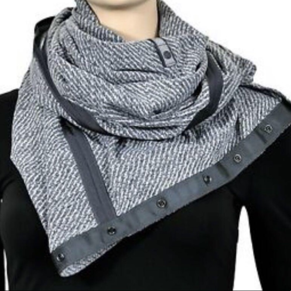 Lululemon Gray Vinyasa Scarf